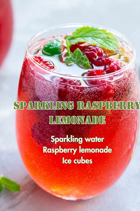 A sparkling raspberry lemonade with fresh raspberries and lemon slices, served in a glass with ice. Sparkling Raspberry Lemonade, Raspberry Lemonade Mocktails, Raspberry Drinks, Raspberry Lemonade Recipe, Raspberry Drink, Flavored Ice Cubes, Mojito Mocktail, Lemonade Concentrate, Alcohol Free Drinks