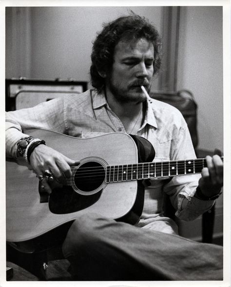 Gordon Lightfoot, This World, Nuts, I Know, Guitar, Music