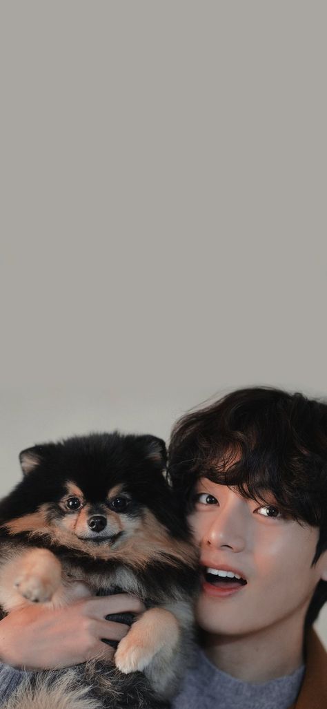 Bts Dogs, Bts Group Picture, V Bts Wallpaper, Taehyung Photoshoot, Taehyung Funny, Bts Aesthetic Pictures, Kim Taehyung Funny, Kim Taehyung Wallpaper, Bts Chibi