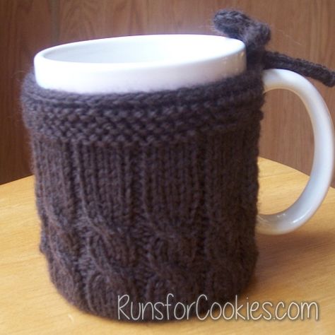 Runs for Cookies: Cabled Mug Cozy: A Free Knitting Pattern Knit Coffee Cozy Pattern, Cup Cozy Knitting Pattern, Knit Cup Cozy, Knit Coffee Cozy, Knit Throw Blanket Pattern, Coffee Cozy Pattern, Mug Cozy Pattern, Mug Cover, Cup Cozy Pattern