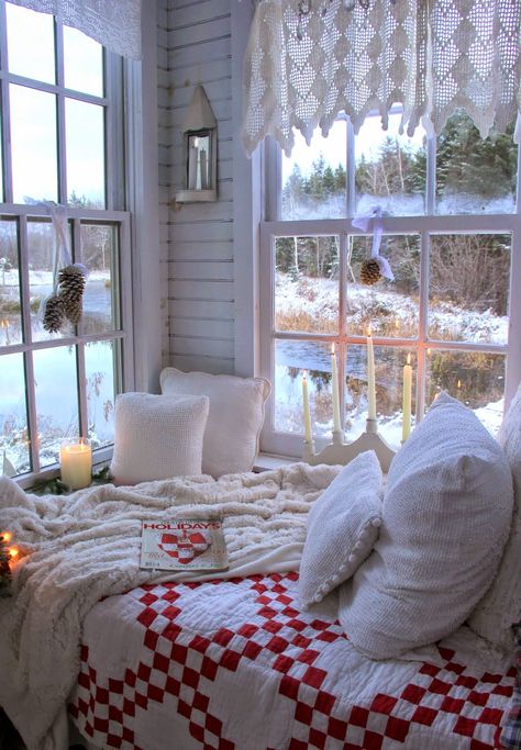 Christmas Bedrooms, Winter Bedroom Decor, All White Room, Winter Bedroom, Decor Ikea, 아파트 인테리어, Christmas Bedroom, Dreamy Bedrooms, Christmas Wonderland