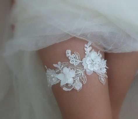 Garter Wedding, Lace Garter, Bridal Garter, Wedding Garter, Wedding Dresses Unique, Garters, Here Comes The Bride, Ivory Lace, Pita