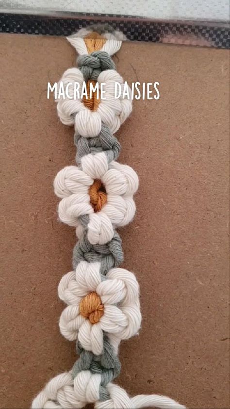 Muslin Projects, Pacifier Clips Diy, Paracord Bracelet Designs, Tapestry Loom, Macrame Bracelet Tutorial, Yarn Bracelets, Macrame Knots Tutorial, Macrame Knots Pattern, Diy Bracelets Tutorials