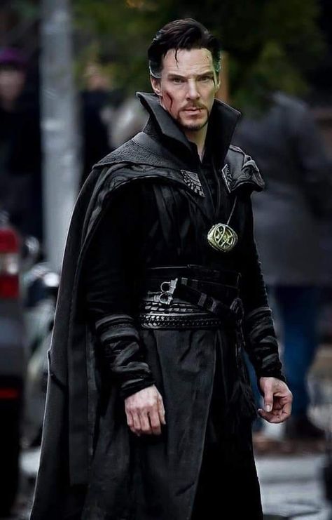 Dark Dr. Strange.He looks great. Doc Strange, Doctor Strange Benedict Cumberbatch, Danny Ocean, Doctor Stranger, Stephen Strange, Doctor Strange Marvel, Benedict Cumberbatch Sherlock, Teddy Boys, Marvel Images