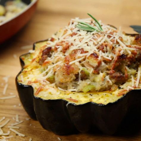 Apple Stuffed Acorn Squash, Stuffed Acorn Squash, Acorn Squash Recipes, Acorn Squash, Squash Recipes, Roasted Carrots, Thanksgiving Dinner, Fall Recipes, Eggplant