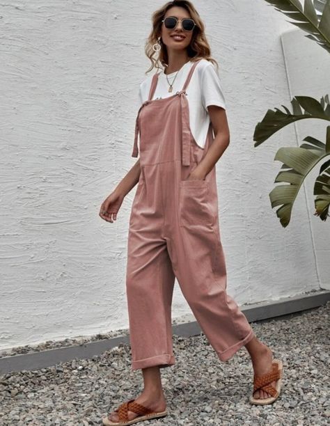 Oversized overalls outfit