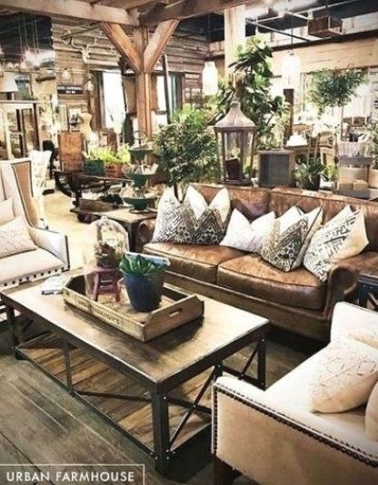 Farmhouse Living Room Leather Couch, Living Room Leather Couch, Leather Couch Decorating, Glam Sofas, Urban Farmhouse Designs, Cozy Farmhouse Living Room, Farmhouse Living Room Furniture, Farmhouse Living Room Decor Ideas, French Country Living Room