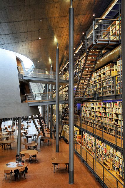 Modern Library Design Architecture, Tu Delft, Library Building, Library Plan, Architect Student, Beautiful Library, Library Architecture, Modern Library, Interesting Buildings