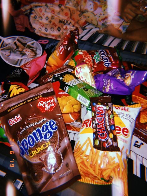 Snack Korea, Snack Aesthetic, Thai Snacks, Food Junk, Mood Instagram, Indonesian Food, Chocolate Flavors, Chocolate Milk, Snack Recipes