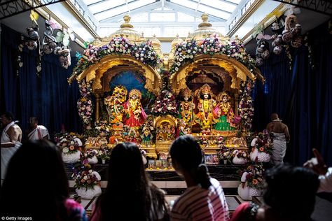 Around 70,000 people were expected to attend the Krishna Janmashtami Festival celebrations... Hindu Festival, Hindu Festivals, Krishna Janmashtami, Festival Celebration, Great Photos, Krishna, The Outsiders, Festival, Celebrities