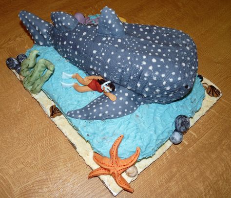 Whale Shark Birthday Cake, Whale Shark Cake, Chaotic Kitchen, Octonauts Birthday Party, Shark Birthday Cakes, Birthday 20, Shark Cookies, Shark Cake, 34th Birthday