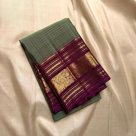 Pure handloom Kanchipuram silk sarees *Silk mark certified* Purple Kanjivaram Saree Silk, Bananas Saree, Bharatnatyam Costume, Sarees Combination, Saree Aesthetics, Kanchipuram Silk Saree Wedding, Traditional Saree Blouse Designs, Kanchi Saree, Saree Color Combinations