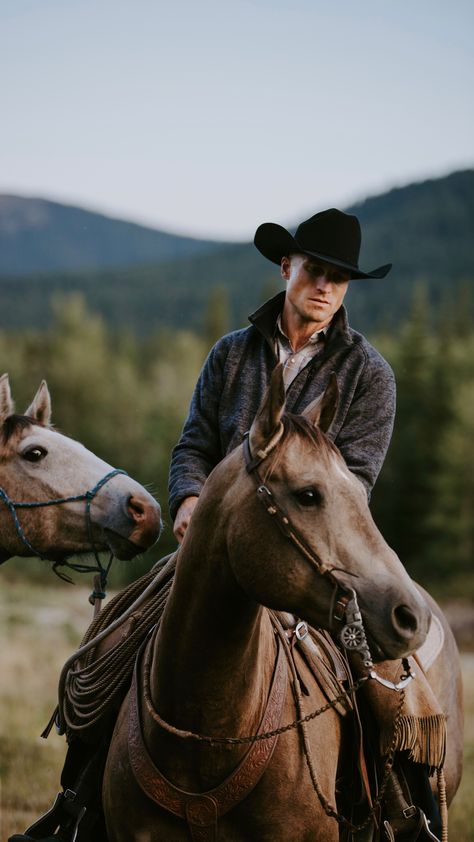 Our legacy, our top-rated western hats. Horse Portrait Photography, Cowboy Romance Books, Cowboy Men, Country Man, Cowboy Photography, Cowboy Pictures, Cowboy Romance, Handy Tools, Cowboy Aesthetic