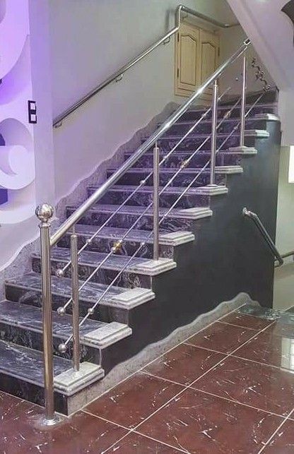 Steps Railing Design Steel, Steps Grill Design, Industrial Stair Railing, Contemporary Stair Railing, Rustic Stair Railing, Cable Stair Railing, Steel Stairs Design, Steel Stair Railing, Balcony Glass Design