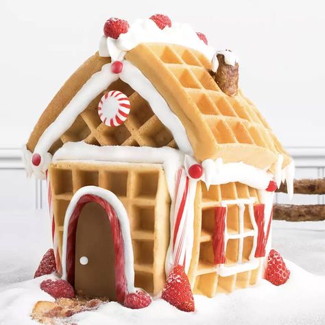 waffle gingerbread house Gingerbread House Inspiration, Christmas Bento, Sugar Geek, Diy Gingerbread, Gingerbread House Designs, Gingerbread Party, Waffle House, Christmas Gingerbread House, Christmas Brunch