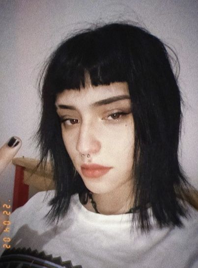 Above Shoulder Length Hair, Androgynous Haircut, Baby Bangs, Goth Hair, Ball Hairstyles, Split Hair, Alt Girls, Ash Blonde Hair, Haircut Inspiration