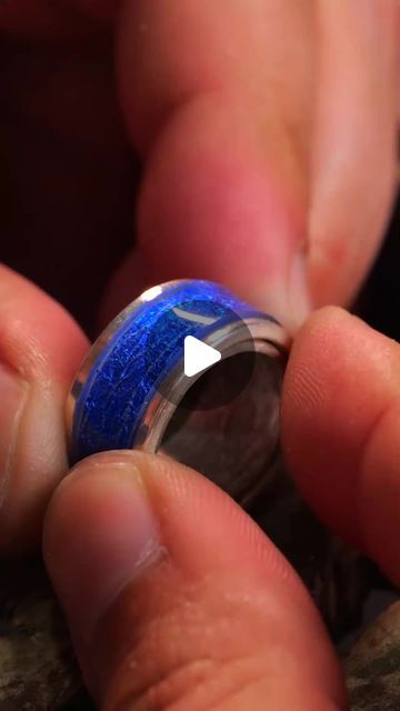 5-Minute Crafts Recycle on Instagram: "He created a proposal ring from epoxy and kitchen foil! Do you like the result? 💍

#foilart #proposalring #diyringideas" Epoxy Rings Diy, Resin Rings Diy, Epoxy Ring, Kitchen Foil, Rings Diy, Foil Art, Diy Rings, Resin Ring, Proposal Ring