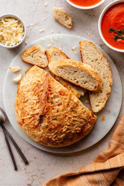 Asiago-Crusted Skillet Bread (No Knead) Asiago Bagels, Vegetarian Pumpkin Chili, Asiago Bread, Bread No Knead, Homemade Yeast, Honey Oat Bread, Skillet Bread, Bread Banana, Sallys Baking