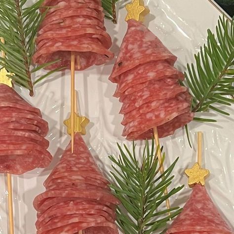 1.1M views · 44K likes | CARVING & CRAVING LLC on Instagram: "🎄✨ Crafting a savory twist to holiday cheer! Join us in making a Salami Mini Christmas Tree • • • • FL (954) 800-0220 UT (801) 609-8805 #charcuterie #party #giftideas #gif #HolidayGifts #PerfectPresents #housewarminggift #daybreakut #fun #cheeseboards #charcuterieboard #FL #birthday #celebration #cheese #party #charcuteriecups #CheeseLovers #christmas #fortlauderdale #pompano #southflorida #bocaraton #parkland" Salami Christmas Tree, 2024christmas Decor, How To Make A Charcuterie Christmas Tree, Holiday Cheese Board Christmas, Santa Hat Charcuterie Board, Pink Christmas Charcuterie Board, Cheese Tree Christmas, Boursin Cheese Christmas Tree, Cute Christmas Charcuterie Board