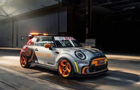 Mini Cooper Tuning, Mini Cooper Custom, Cooper Car, Mini Ideas, Cool Old Cars, Hummer Cars, Mini Coopers, Car Wraps, John Cooper Works