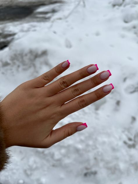 #bright #pink #french French Fucsia, Ongles Gel French, Nails Rose, Pink French Nails, Rose Fushia, Hot Pink Nails, Pink French, French Rose, Nails Inspo