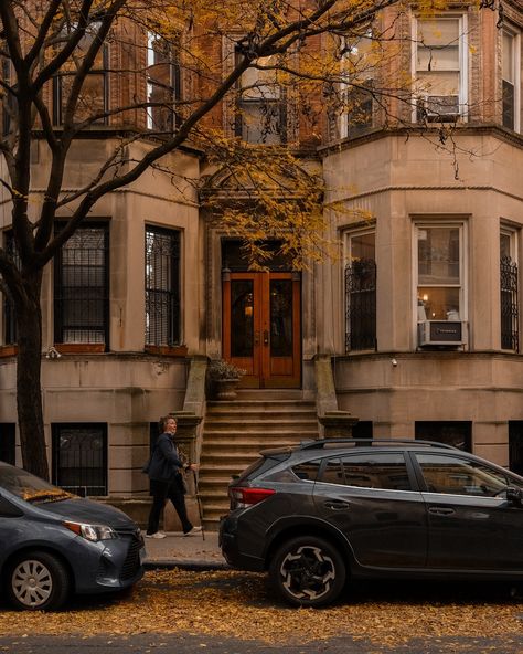 ethan barber • new york city | there’s nothing quite like autumn in new york… 🍁🌇🎃🍂 shot on fujifilm x-t4 16-80mm fujinon lens upper west side, manhattan #ethanbarberco… | Instagram Ethan Barber, Upper West Side New York, Upper West Side Manhattan, Autumn In New York, Upper West Side, West Side, City Life, Manhattan, York City