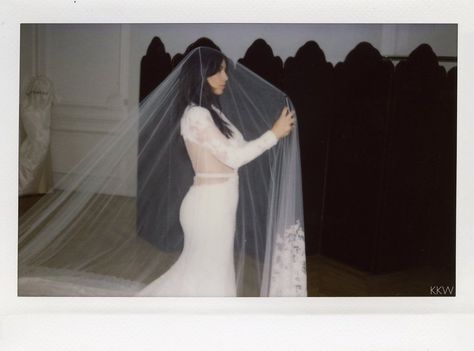 Kardashian Wedding Dress, Kim Kardashian Wedding Dress, Wedding Dress Fitting, Kardashian Wedding, Kim Kardashian Wedding, Fitted Lace Dress, Wedding Dresses Mermaid Sweetheart, Balmain Dress, Iconic Weddings