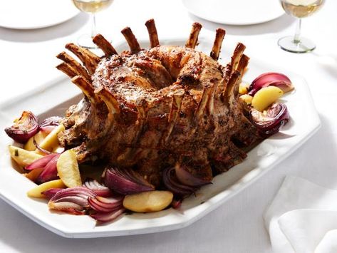 Celebrate Christmas with friends, family and festive recipes. What could be merrier than that?! Crown Roast Pork, Crown Pork Roast, Crown Roast Recipe, Pork Crown Roast, Desserts Party Ideas, Crown Roast Of Pork, Crown Roast, Desserts Party, Best Christmas Recipes