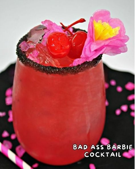 Barbie Drink, Barbie Cocktail, Coctails Recipes, Strawberry Mojito, Fruit Cocktails, Incredible Recipes, Coconut Rum, Food Website, Drinks Alcohol Recipes