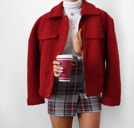 𝑷𝒊𝒏𝒕𝒆𝒓𝒆𝒔𝒕: 𝒉𝒐𝒏𝒆𝒆𝒚𝒋𝒊𝒏 ❀ Outfit Chic, Gossip Girl Fashion, Tumblr Outfits, Fashion Trends Winter, Mode Inspo, Plaid Skirt, 가을 패션, Mode Inspiration, Street Style Outfit