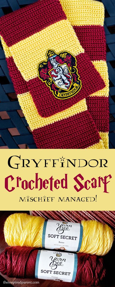 A simple crochet project for your favorite Harry Potter fan! Harry Potter Crochet Pattern, Gryffindor Scarf, Crocheted Scarves, Harry Potter Crochet, Amigurumi For Beginners, Harry Potter Scarf, Harry Potter Cosplay, Festa Harry Potter, Knitting Stitches Tutorial