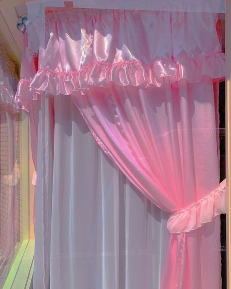 Mod Aesthetic, Barbie Fairytopia, Pink Cowgirl, Future Apartment, Black Rectangle, Bed Curtains, Pink Room, Dream Room, Room Inspo