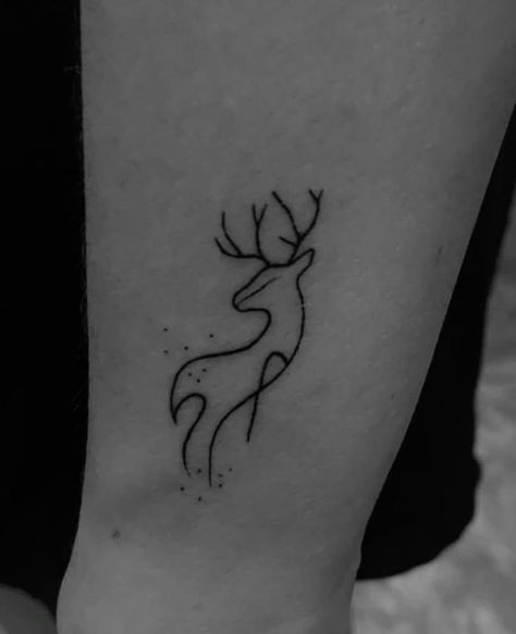 Harry Potter Tattoos Patronus Deer, Harry Potter Deer Tattoo, Patronus Tattoo Harry Potter, Harry Potter Line Art Tattoo, Harry Potter Patronus Tattoo, Expecto Patronum Tattoo, Patronus Tattoo, Tattoo Harry Potter, Harry Potter Expecto Patronum