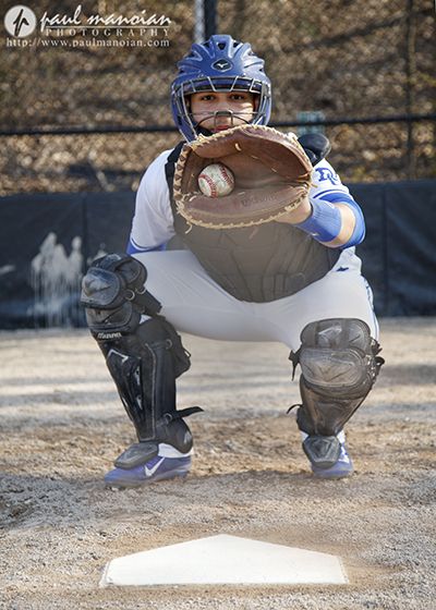 Baseball Team Pictures Poses, Senior Portraits Ideas, Baseball Team Pictures, Team Picture Poses, Baseball Senior Pictures, Ball Pictures, Softball Ideas, Baseball Photography, Baseball Catcher