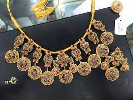 Balochi chamkali gold set Balochi Jewellery, Balochi Dresses, Balochi Dress, Gold Jewellery Design, Jewellery Design, Gold Set, Weeding, Gold Jewellery, Gold Jewelry