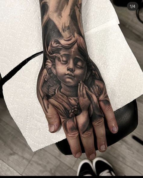 Angel Hand Tattoos For Women, Angel Hand Tattoo Men, Angel Tattoo Hand, Big Hand Tattoos, Angel Face Tattoo, Angel Hand Tattoo, Full Hand Tattoo, Spiritual Reflection, Cool Half Sleeve Tattoos