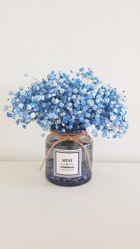 Tiny Flowers Bouquet, Bunch Of Flowers Aesthetic, Small Bouquet Of Flowers, Flower Styling, Small Blue Flowers, Dried Flowers Bouquet, Diy Flores, Flower Bouquet Diy, Cheap Flowers