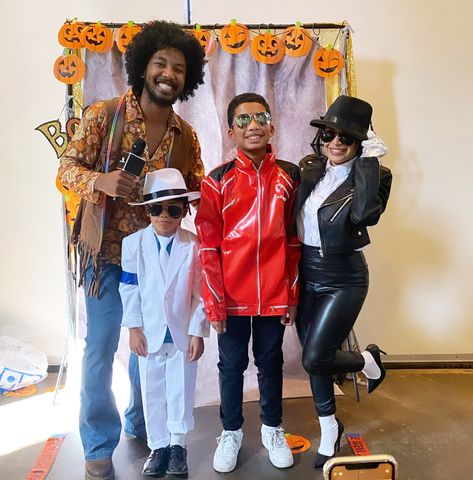 Easy Michael Jackson Costume, Micheal Jackson Halloween Costumes, Micheal Jackson Costume Girl, Diy Michael Jackson Costume, Michael Jackson Costume Female, Michael Jackson Halloween Costume, Group Fancy Dress, Michael Jackson Halloween, Michael Jackson Costume