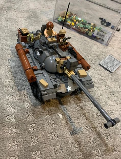 Lego Ww2 Tanks, Lego Room Decor, Lego Soldiers, Lego Creator Sets, Lego Ww2, Lego Army, Lego Sculptures, Micro Lego, Lego System