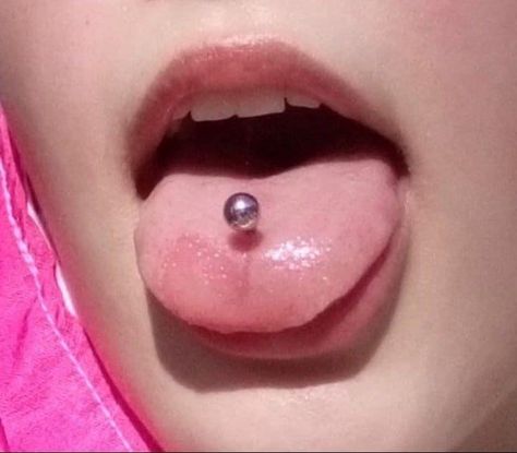 Cute Tounge Peircings, Tounge Piercings Aesthetic, Tongue Piercing Aesthetic, Tongue Bars, Natural Hair Mask, Facial Piercings, Cute Piercings, Tongue Piercing, Face Wrinkles