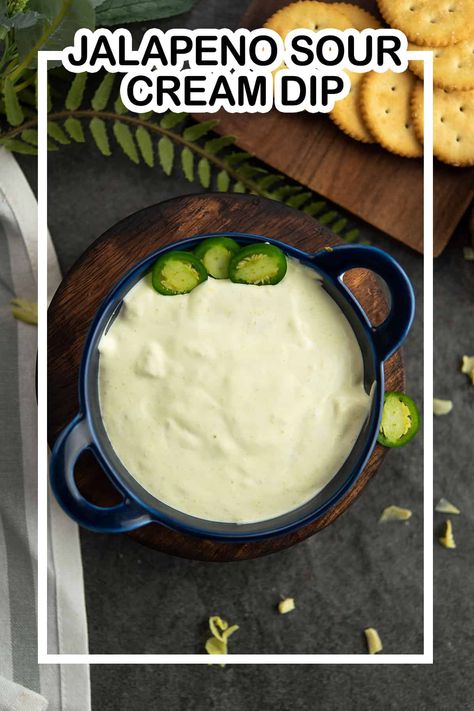 Jalapeno sour cream dip is extremely delicious to taste with chips or nachos, under 5 minutes effortlessly. Its creamy and mildly spicy. Jalapeno Dipping Sauce, Sour Cream Dip Recipes, Sour Cream Dipping Sauce, Nachos Cheese Dip, Sour Cream Dip, Spicy Dip, Jalapeno Sauce, Cream Dip, Jalapeno Recipes