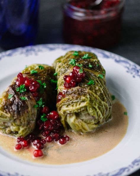 Swedish Cabbage, Swedish Lunch, Dolma Recipe, Swedish Culture, Swedish Cuisine, Minced Meat Recipe, Cabbage Roll, Cabbage Rolls Recipe, Stuffed Cabbage