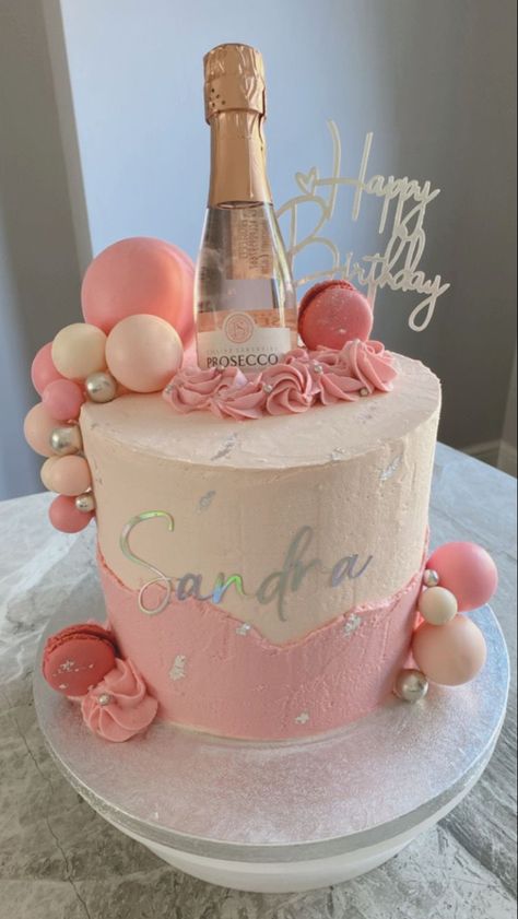 Birthday Cake Ideas For Adults Women, Prosecco Cake, 21st Bday Cake, Chandon Rose, 19th Birthday Cakes, Champagne Birthday, Birthday Cake Decorating Ideas, 13 Birthday Cake, Champagne Cake