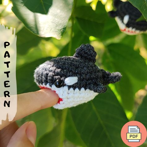 Whale Amigurumi, Crochet Shark, Mini Video, Crochet Fish, Crochet Dog Patterns, Crochet Geek, Quick Crochet Patterns, Crochet Design Pattern, Killer Whale