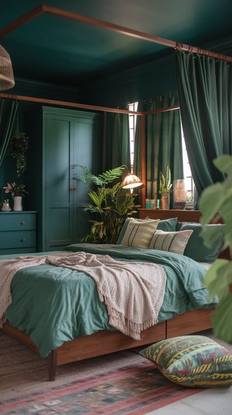 Bedroom Green Bed, Green Master Bedrooms Decor, Dark Green Bedrooms, High Rise Bed, Dark Green Bedroom Ideas, Dark Green Bedroom, Cool Loft Beds, Bunk Bed Accessories, Bunk Bed Safety