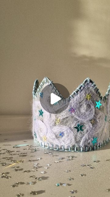 Needle Felted Birthday Crown, Waldorf Birthday Crown For Boys, Diy Felt Birthday Crown, Waldorf Felt Crown Diy, Diy Felt Crown Birthday, Waldorf Felt Birthday Crown, Waldorf Crown, Waldorf Birthday Crown, Make A Crown