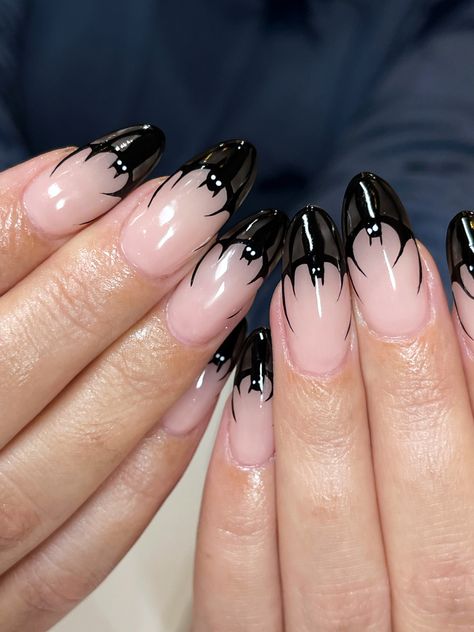 October Nails Acrylic Almond, Dark Nail Inspo Almond, Halloween Nails 2024 Almond, Gothic Oval Nails, Black Almond Short Nails, Alt Nails Coffin, Subtle Halloween Nails Almond, Simple Goth Nails Almond, Short Bat Nails