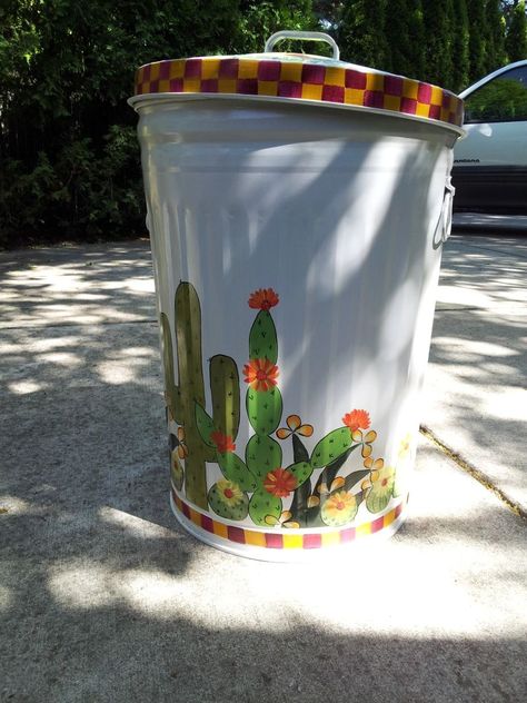 FREE SHIPPING Painted Trash Cans, Rustic Furniture Design, Metal Trash Cans, Old Bucket, Cactus Craft, Bee Boxes, Wash Tubs, Garbage Can, Orange Flowers