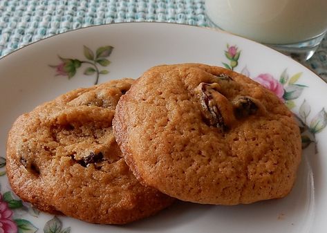 Hundred-Year-Old Hermits Cookies Recipe – A Hundred Years Ago Hermits Cookies, Recipe For Hermits, Hermit Cookies, Traditional Cookies, Drop Cookie, Raisin Cookie, Recipe Cookies, Kinds Of Cookies, Molasses Cookies