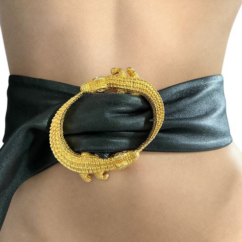 Get wrapped up in the magic of the season 🐊 🎁 #leatherbelts #elsavalenciajewelry #womenaccessories #gift #snake #alligator #accessories #outfitoftheday #outfit #gifts #belt #belts Alligator Accessories, Snake Belt, Leather Belts, Alligator, Outfit Of The Day, Belts, Women Accessories, Gifts, Quick Saves